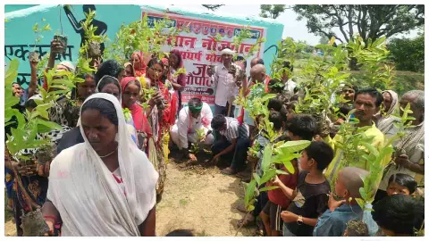 Sonbhadra News: रायपुर में जल-जंगल-जमीन बचाने को हजारों ग्रामीण एकजुट, सरकार को चेतावनी