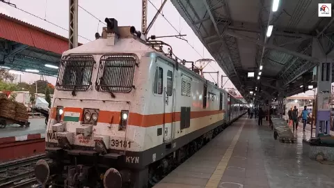 ललितपुर रेलवे मेगा ब्लॉक, कई ट्रेनें रद्द, कई का बदला रूट, यात्रा से पहले देखें अपडेट ललितपुर रेलवे मेगा ब्लॉक, कई ट्रेनें रद्द, कई का बदला रूट, यात्रा से पहले देखें अपडेट