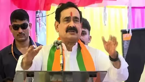 दतिया उपचुनाव में पलटी पूरी बाजी! नरोत्तम मिश्रा के आंसू बने चुनावी हथियार, बोले- आशुतोष को जिताने...