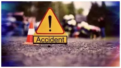 Hapur News: काल बन गया NH-9: पिता समेत तीन मासूम बच्चों की मौत, एक झटके में उजड़ गया पूरा परिवार, मां जिंदगी की जंग लड़ रही
