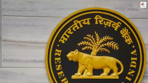 बैंक ने कर दी लापरवाही? RBI की नई स्कीम दिला सकती है ₹33 लाख तक का मुआवजा बैंक ने कर दी लापरवाही? RBI की नई स्कीम दिला सकती है ₹33 लाख तक का मुआवजा