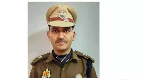 Kaushambi News: एसपी सत्यनारायण की मुहिम से 19 साइबर ठगी पीड़ितों को लौटे 7.62 लाख रुपये Kaushambi News: एसपी सत्यनारायण की मुहिम से 19 साइबर ठगी पीड़ितों को लौटे 7.62 लाख रुपये