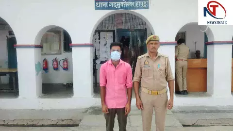 Hapur News: दहेज की मांग ने ली विवाहिता की जान? जंगल में पेड़ से लटका मिला शव, पति गिरफ्तार Hapur News: दहेज की मांग ने ली विवाहिता की जान? जंगल में पेड़ से लटका मिला शव, पति गिरफ्तार