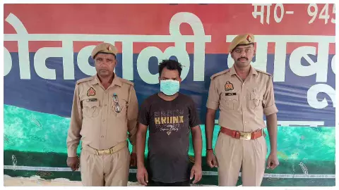 Hapur News: ट्रक चालक की लापरवाही से पिता और तीन बच्चों की मौत, आरोपी गिरफ्तार Hapur News: ट्रक चालक की लापरवाही से पिता और तीन बच्चों की मौत, आरोपी गिरफ्तार