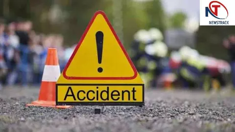 Hapur News: कैंटर ने बाइक को मारी टक्कर, 14 वर्षीय किशोर समेत दो की मौत, सिर के ऊपर से गुजरा पहिया Hapur News: कैंटर ने बाइक को मारी टक्कर, 14 वर्षीय किशोर समेत दो की मौत, सिर के ऊपर से गुजरा पहिया