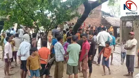 Sitapur News: शराब पीने से रोकने पर बेटे ने मां की पीट-पीटकर हत्या, गांव में पसरा मातम Sitapur News: शराब पीने से रोकने पर बेटे ने मां की पीट-पीटकर हत्या, गांव में पसरा मातम