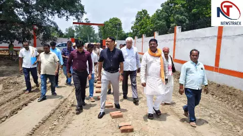 Sant Kabir Nagar News: डीएम ने  गो-आश्रय स्थल कुरमौर का किया निरीक्षण, दिए आवश्यक दिशा-निर्देश