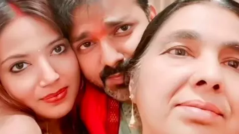 Jyoti Singh Post: पवन सिंह की माँ को लेकर ये क्या बोल गई उनकी पत्नी ज्योति सिंह, देखें पोस्ट Jyoti Singh Post: पवन सिंह की माँ को लेकर ये क्या बोल गई उनकी पत्नी ज्योति सिंह, देखें पोस्ट