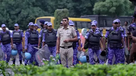 संसद भवन को उखाड़ फेंकेंगे... जंतर मंतर से छात्र की सीधी धमकी, Video Viral