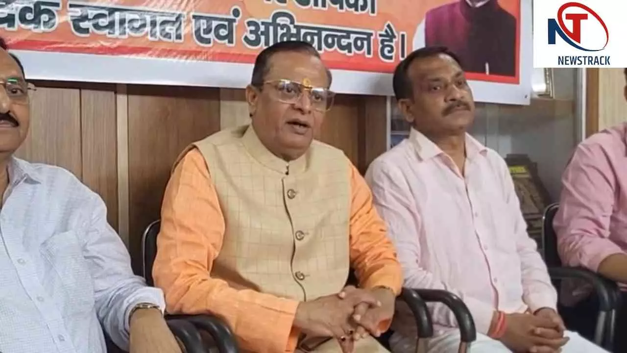Shamli: मदरसों में आतंकवाद सिखाया जाता है, मंदिरों में संस्कार और पूजा सिखाई जाती है: विनीत शारदा