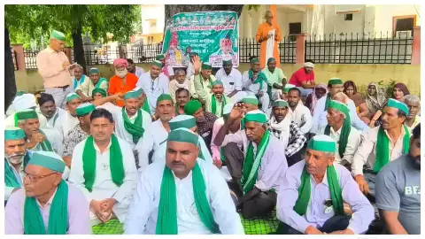Mainpuri News: किसानों का हल्ला बोल, जंतर-मंतर घटना के विरोध में 15 सूत्रीय मांगों का ज्ञापन