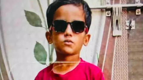 Siddharthnagar News: सर्पदंश से मासूम की मौत, इलाज के दौरान तोड़ा दम; बरघाट गांव में पसरा मातम