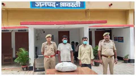 Two smugglers arrested with five kg of ganja, Mahindra Max seized