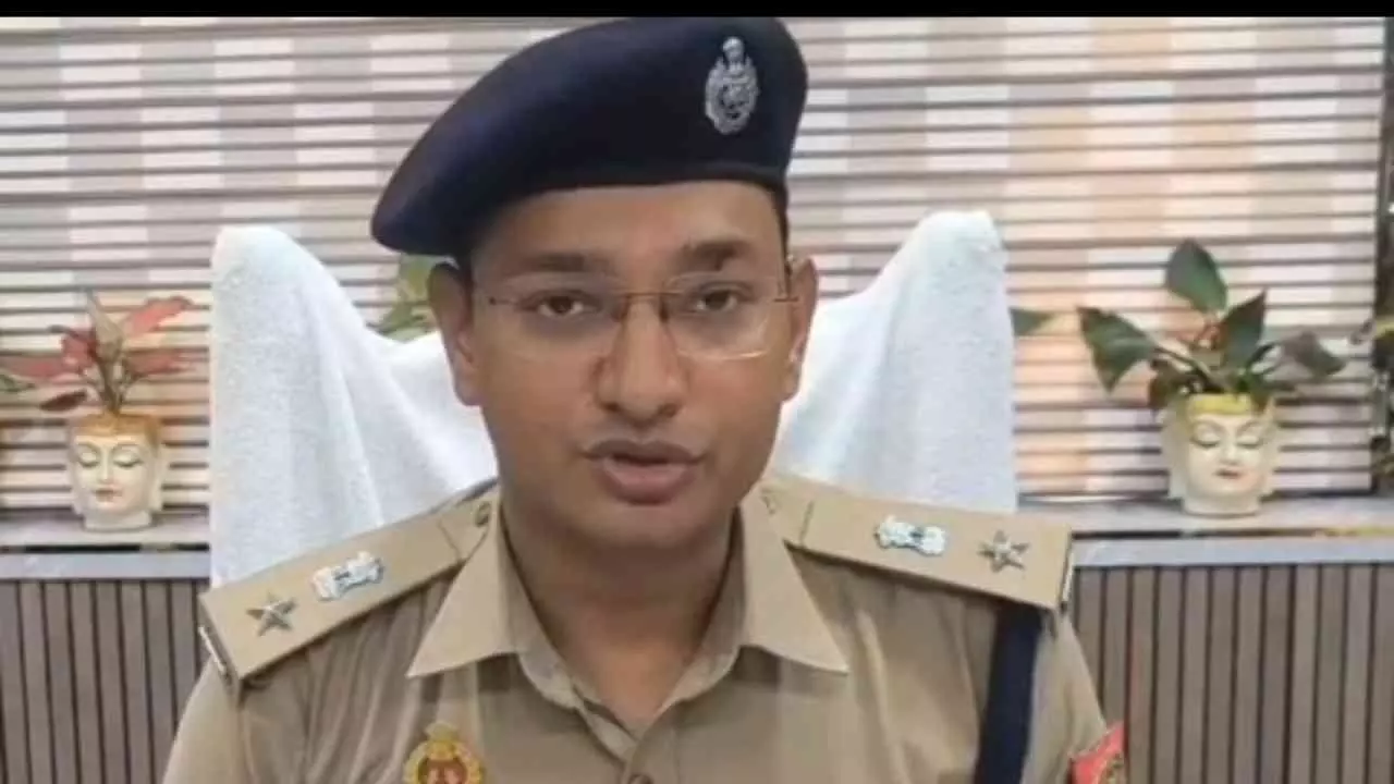 Mathura News: मथुरा में 85 लाख के सोने की धातु लूट की सूचना से हड़कंप, पुलिस जांच में जुटी
