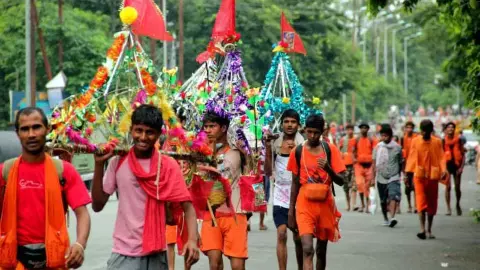 Kanwariya Path Coin Exchange: Why Coins Are in High Demand During Sawan Yatra Kanwariya Path Coin Exchange: Why Coins Are in High Demand During Sawan Yatra