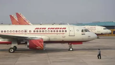 Delhi Toronto Direct Flight Starts August 1: Air India Cuts Travel Time to 17 Hours Delhi Toronto Direct Flight Starts August 1: Air India Cuts Travel Time to 17 Hours