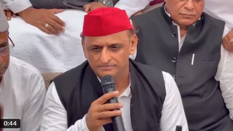 akhilesh yadav on dharmendra pradhan resign