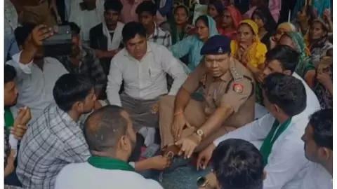 Bhartiya Kisan Union demonstration at the municipal corporation over regional problems