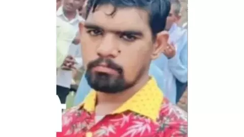 Bareilly News: मीरगंज हाईवे पर अज्ञात वाहन की टक्कर से युवक की मौत, सीसीटीवी फुटेज खंगाल रही पुलिस Bareilly News: मीरगंज हाईवे पर अज्ञात वाहन की टक्कर से युवक की मौत, सीसीटीवी फुटेज खंगाल रही पुलिस