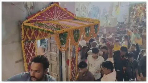 Mathura News: गुरु पूर्णिमा पर गोवर्धन में उमड़ा आस्था का सैलाब, लाखों श्रद्धालुओं ने की परिक्रमा