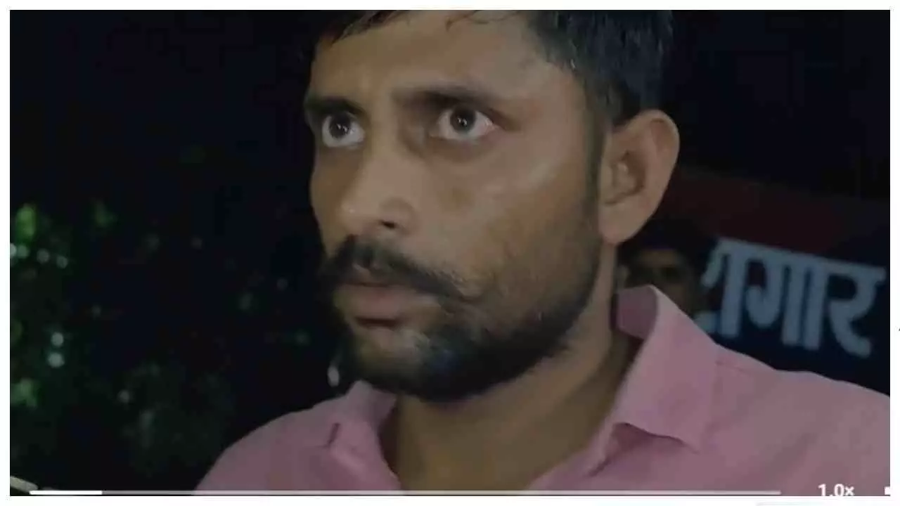 Mahoba News: जेल के गेट पर खत्म हुई आजादी, 7 साल से फरार बदमाश को MP पुलिस ने दबोचा