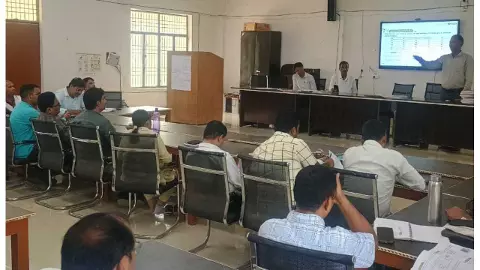 Second day of five-day informant training completed at Diet Sravasti