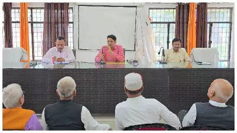 Siddharthnagar News : डुमरियागंज तहसील में बार-बेंच बैठक, अधिवक्ताओं की समस्याओं पर गंभीर मंथन Siddharthnagar News : डुमरियागंज तहसील में बार-बेंच बैठक, अधिवक्ताओं की समस्याओं पर गंभीर मंथन