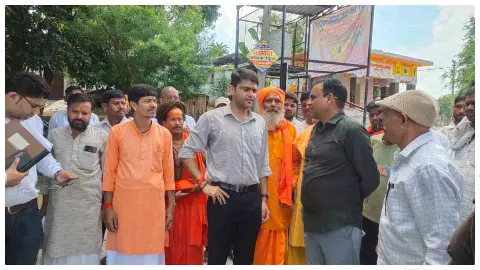 Lakhimpur News: देवेश्वरनाथ मंदिर में सावन तैयारियों का निरीक्षण, श्रद्धालुओं की सुविधा पर प्रशासन का फोकस