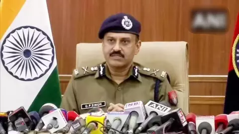लाठीचार्ज विवाद के बीच CRPF DG का बड़ा बयान, जवानों से बोले- निडर होकर निभाएं ड्यूटी
