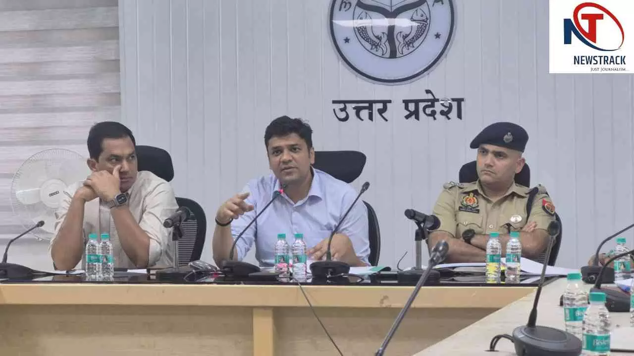 Aligarh News: कांवड़ यात्रा को लेकर प्रशासन सख्त, लापरवाही पर होगी कार्रवाई