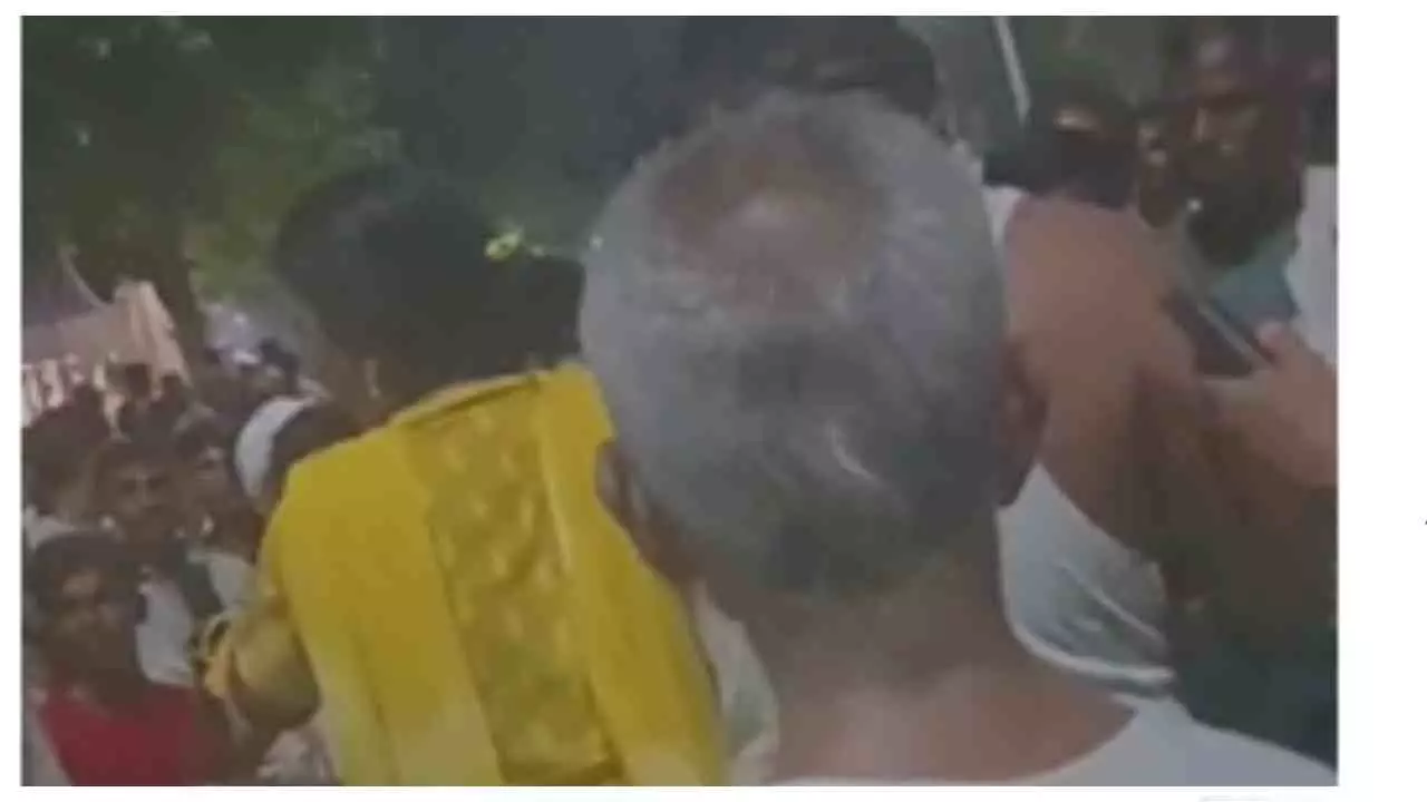 Mathura News: गोवर्धन परिक्रमा मार्ग का वायरल वीडियो बना जांच का विषय, पुलिस ने शुरू की पड़ताल