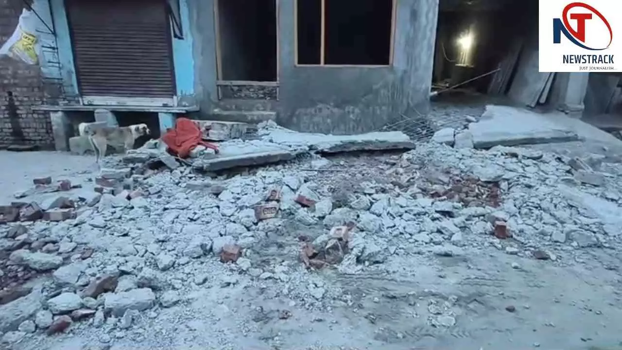 Baghpat News: निर्माणाधीन मकान का लिंटर गिरा, ससुर-दामाद समेत दो मजदूरों की मौत; एक घायल
