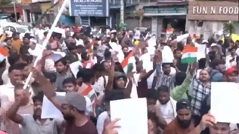 JPSC-JSSC भर्ती परीक्षाओं में गड़बड़ी के आरोपों पर छात्रों का प्रदर्शन, 14वीं JPSC परीक्षा रद्द हो