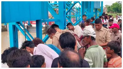 Siddharthnagar News: नहर से मिला बलरामपुर की किशोरी का शव, परिजनों ने पोस्टमार्टम से किया इनकार Siddharthnagar News: नहर से मिला बलरामपुर की किशोरी का शव, परिजनों ने पोस्टमार्टम से किया इनकार