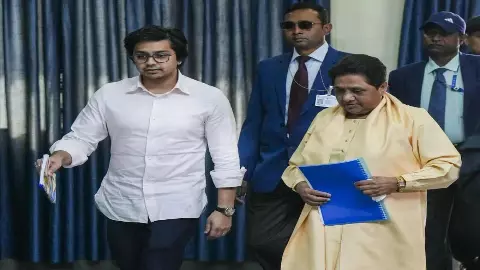 क्या होगी UP चुनाव में आकाश आनंद की भूमिका? मायावती ने सबसे बड़े सस्पेंस से उठाया पर्दा क्या होगी UP चुनाव में आकाश आनंद की भूमिका? मायावती ने सबसे बड़े सस्पेंस से उठाया पर्दा