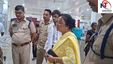 Pilibhit News: बच्चों से भरी स्कूल वैन पेड़ से टकराई, तीन छात्र घायल; चालक का लाइसेंस निरस्त Pilibhit News: बच्चों से भरी स्कूल वैन पेड़ से टकराई, तीन छात्र घायल; चालक का लाइसेंस निरस्त