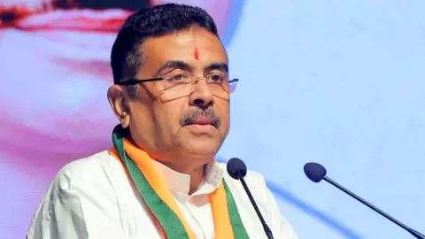 हनी ट्रैप से CM की रेकी तक...ISI-जैश निशाने पर थे शुभेंदु अधिकारी! STF के खुलासे से मचा हड़कंप, 2 गिरफ्तार हनी ट्रैप से CM की रेकी तक...ISI-जैश निशाने पर थे शुभेंदु अधिकारी! STF के खुलासे से मचा हड़कंप, 2 गिरफ्तार