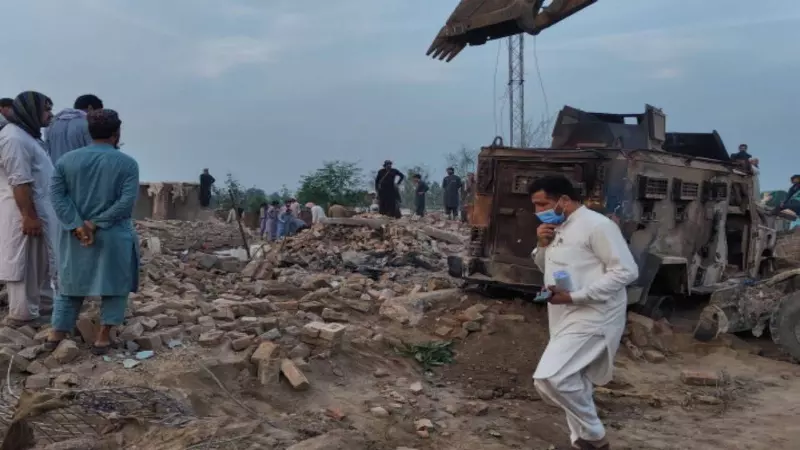 आत्मघाती हमले से दहला पाकिस्तान, चेकिंग के दौरान खुद को बम से उड़ाया, 7 की मौत, 18 झुलसे