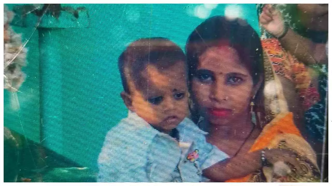 Kanpur Dehat News: रसूलाबाद में खुले नाले ने ली 3 साल के मासूम की जान, नगर पंचायत पर उठे सवाल Kanpur Dehat News: रसूलाबाद में खुले नाले ने ली 3 साल के मासूम की जान, नगर पंचायत पर उठे सवाल