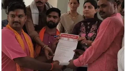 Sanatan Sena demands reservation on economic basis, submits memorandum in CM-PM