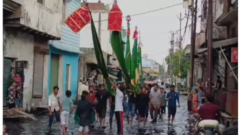Chehallum procession stopped due to floods in Aligarh, cannot reach Karbala Chehallum procession stopped due to floods in Aligarh, cannot reach Karbala