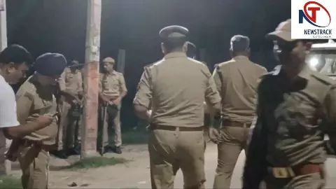 Amethi News: अमेठी में युवक की गला रेतकर हत्या से सनसनी, परिजनों ने सड़क पर किया प्रदर्शन Amethi News: अमेठी में युवक की गला रेतकर हत्या से सनसनी, परिजनों ने सड़क पर किया प्रदर्शन