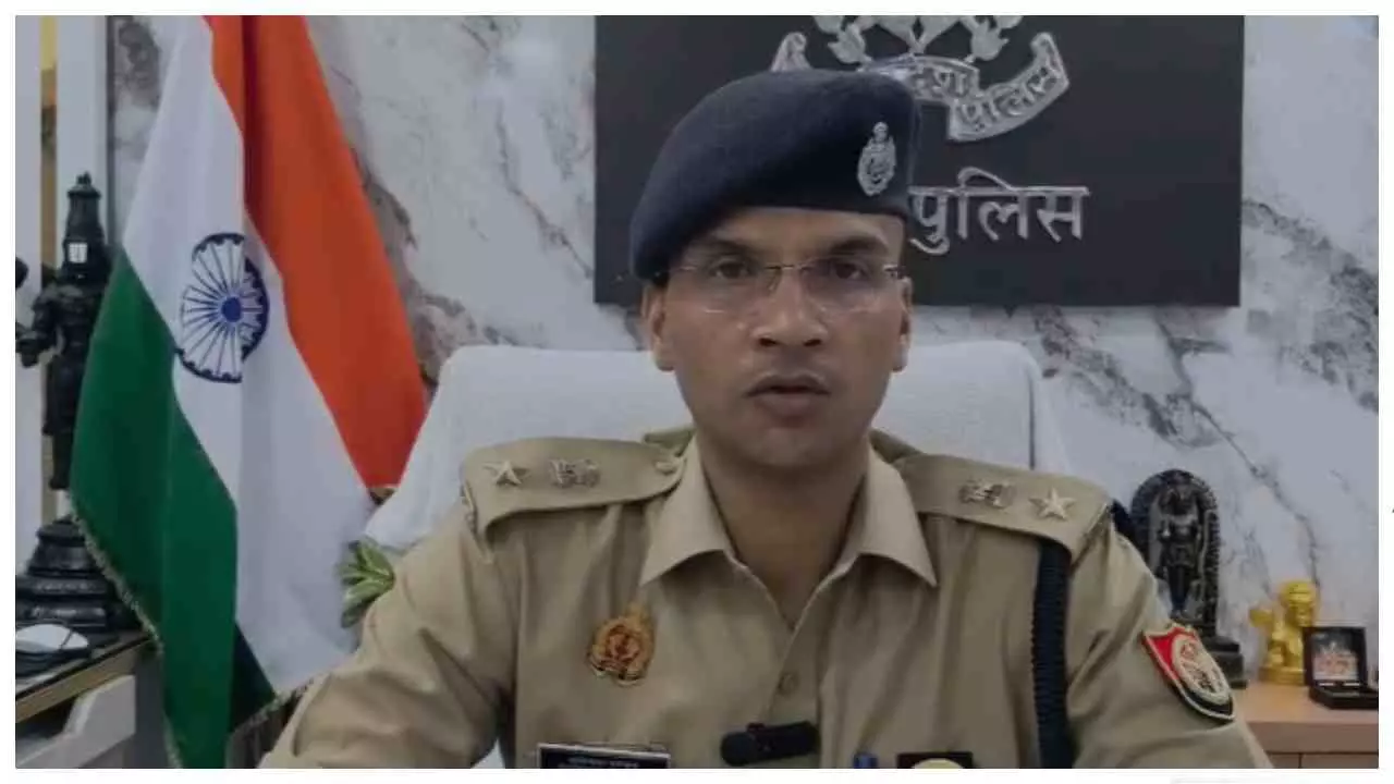 Meerut News: कांवड़ खंडित होने पर भिड़े दो गुट, वायरल वीडियो पर SSP ने बताई पूरी सच्चाई