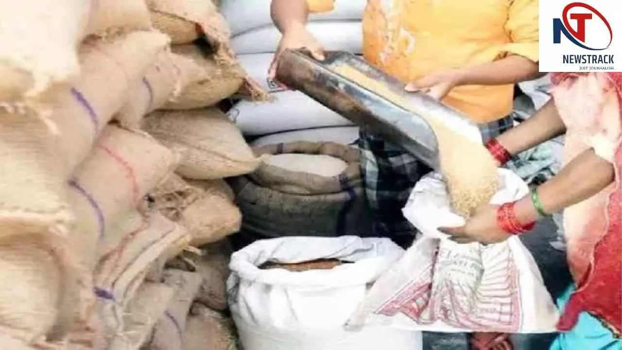 Raebareli News: अगस्त माह का मुफ्त राशन वितरण शुरू, 5 से 18 अगस्त तक मिलेगा गेहूं और फोर्टिफाइड चावल Raebareli News: अगस्त माह का मुफ्त राशन वितरण शुरू, 5 से 18 अगस्त तक मिलेगा गेहूं और फोर्टिफाइड चावल