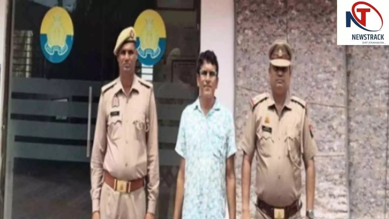 Meerut News: सरकारी स्कूल का शिक्षक निकला हैवान, छात्राओं से अशोभनीय हरकत के आरोप में गिरफ्तार