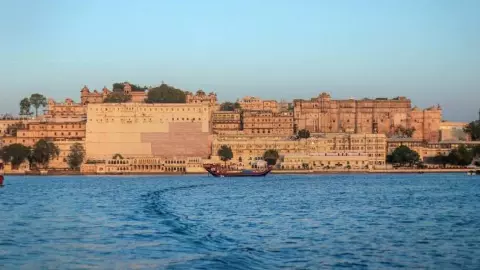 Udaipur Budget Trip Guide: Explore the City of Lakes in ₹10,000 with This Couple Travel Plan