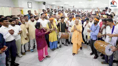 CM Yogi Adityanath CM Yogi Adityanath