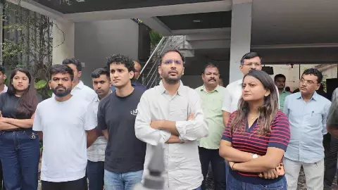 सड़कों से सियासत तक...CJP का नया सफर शुरू! अभिजीत दीपके ने किया नई राष्ट्रीय टीम का ऐलान, जानिए किसे मिली कौन-सी जिम्मेदारी सड़कों से सियासत तक...CJP का नया सफर शुरू! अभिजीत दीपके ने किया नई राष्ट्रीय टीम का ऐलान, जानिए किसे मिली कौन-सी जिम्मेदारी
