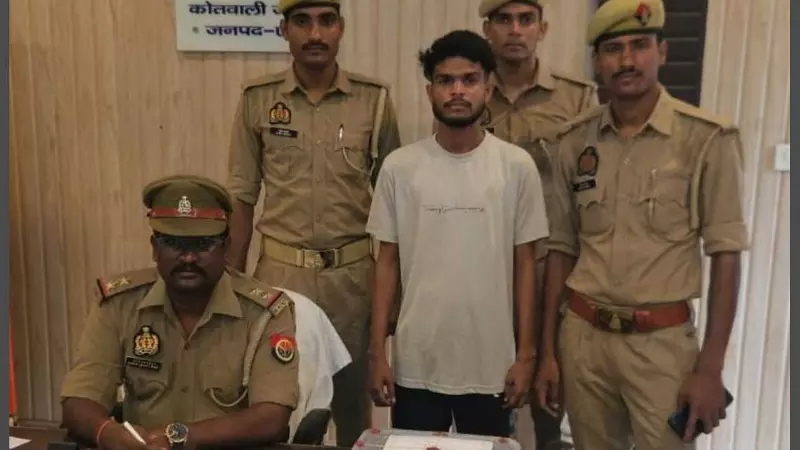 jaithra-police-arrested-youth-with-six-illegal-countrymade-pistols