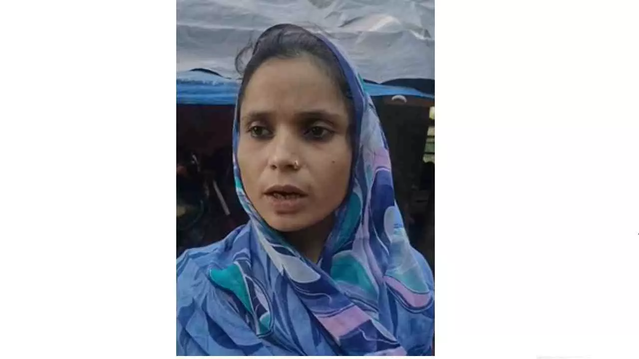 Etah News: जैथरा में पुलिस पर गंभीर आरोप, तीन किशोरों को ले जाने और महिलाओं से धक्का-मुक्की का मामला Etah News: जैथरा में पुलिस पर गंभीर आरोप, तीन किशोरों को ले जाने और महिलाओं से धक्का-मुक्की का मामला